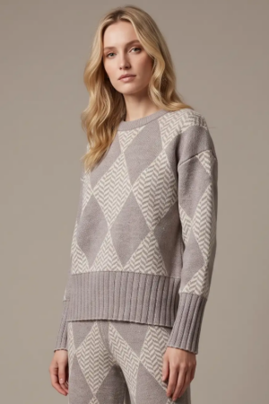 SW16067<br/>Geometric Diamond Crew Neck Sweater